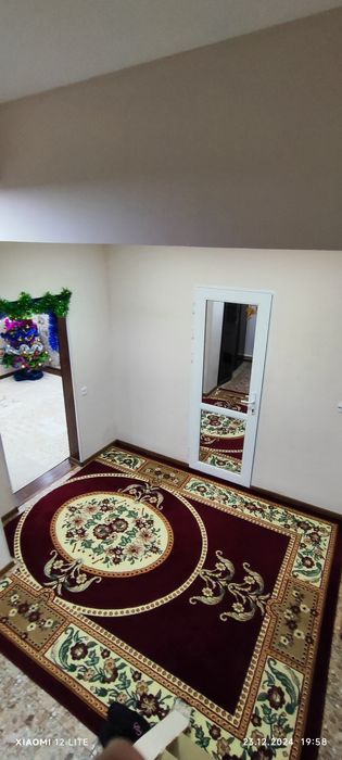 Жай сатылади тахияташ 2 микрорайон. Дом 9 кв 2