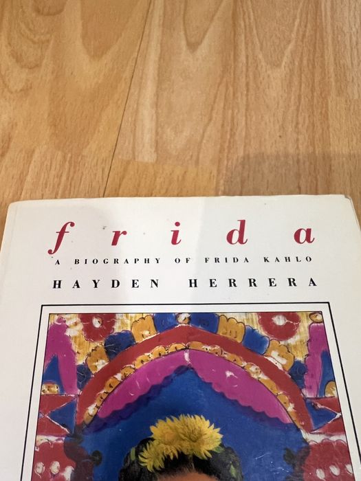 Биография на Фрида Кало, Английски език
