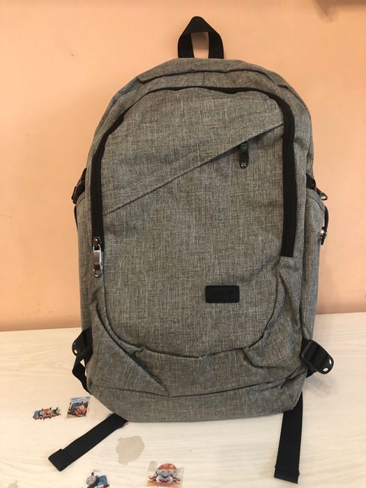 Vand rucsac de laptop nou gri