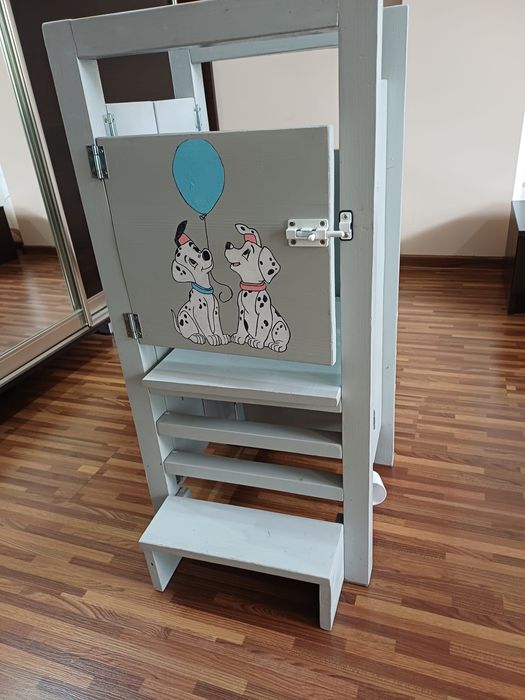 Turn de invatare din lemn