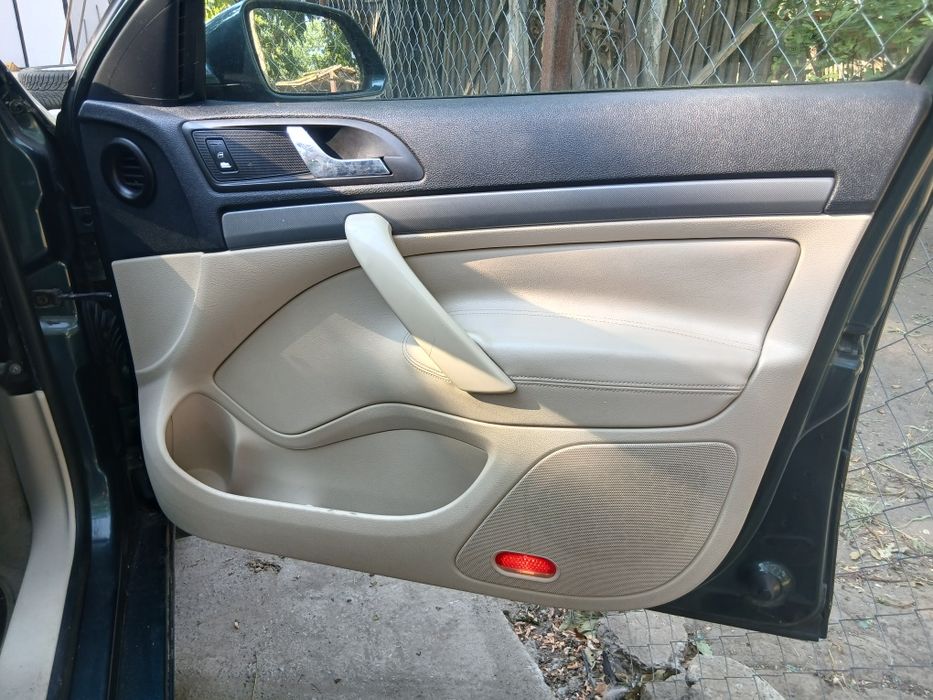Fețe de usi piele crem complete Skoda Octavia 2 berlina(sedan) an 2007