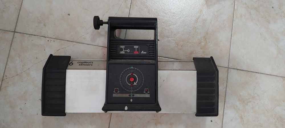 Стенд за реглаж на преден/заден мост Facom