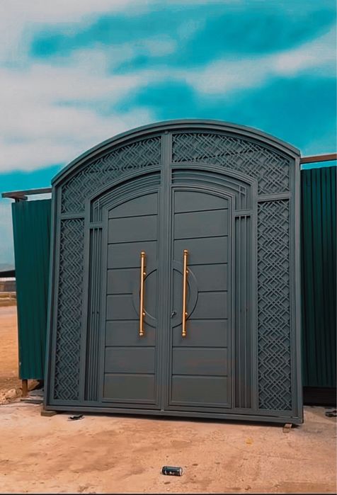 Дарвозала ва темир навеслар