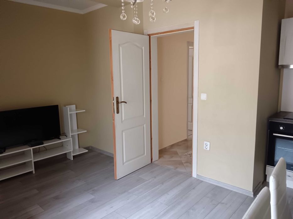 Дава се под наем Тристаен апартамент в Несебър - 93 кв.м за 510 € - Снимка #2