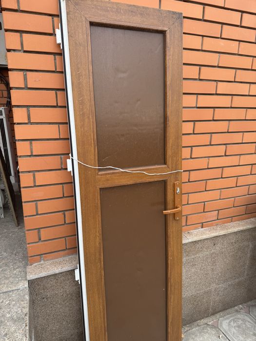 Продам дверь без короба