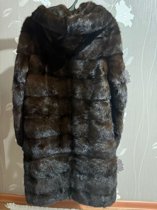 Продам норковую шубу