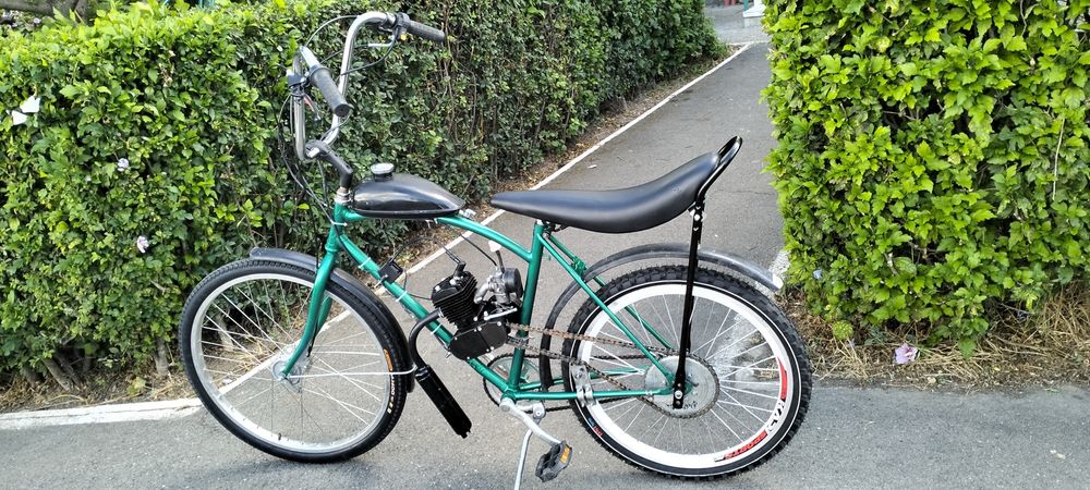 Bicicleta cu motor 80 cc.