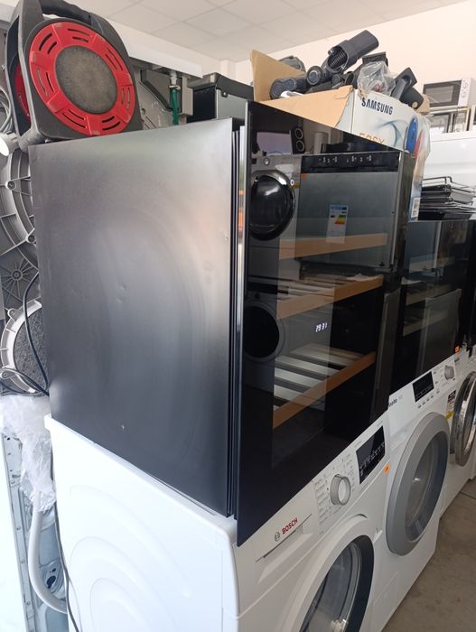 Нова!!! Витрина за вино FRILEC