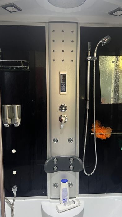 Cabină de duș cu hidromasaj