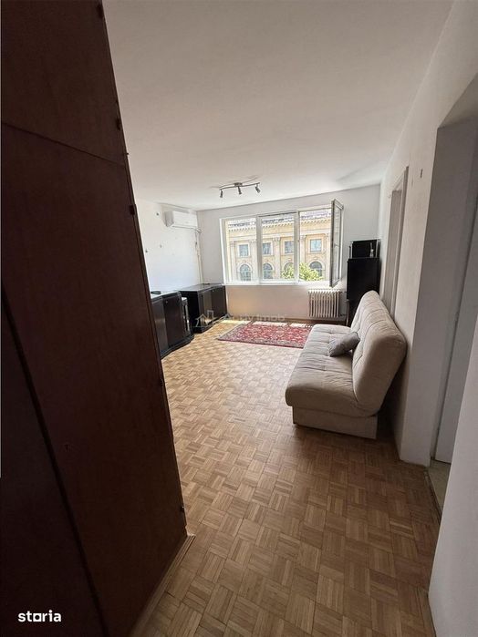 2 cam Radisson - Victoriei - Stirbei Voda — fotografia 1
