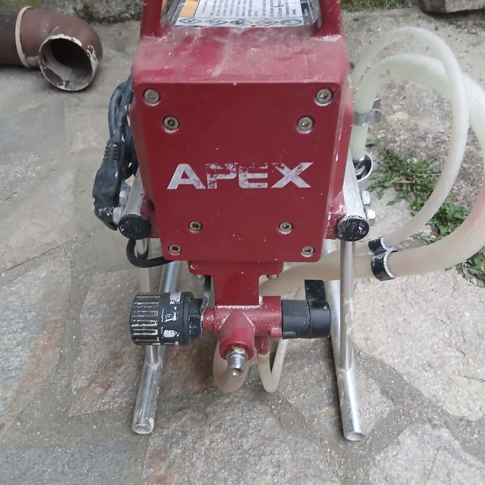 Машина за боядисване  на стени и тавани