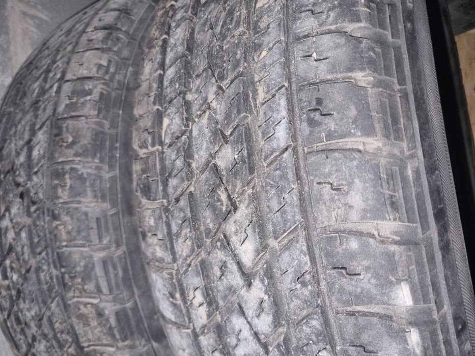 Продам шины bridgestone 225/60 R17.