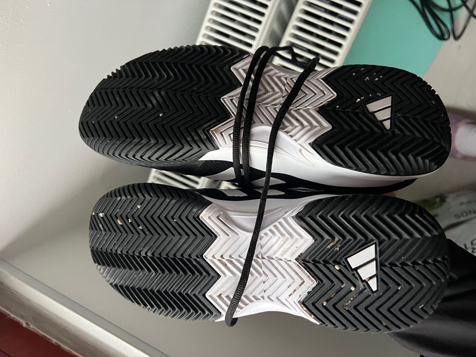 Adidas 42 Чисто нови