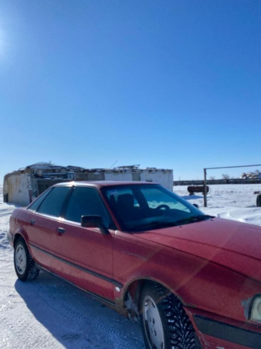 Ауди 80 Б4 красный
