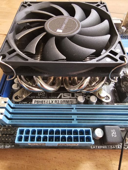 Placa de baza mini-ITX ASUS P8H61-I LX R2.0