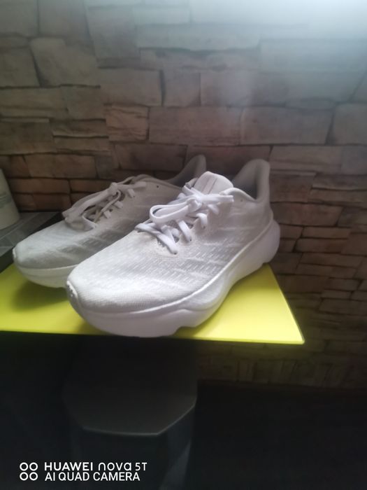 Adidasi under armour infinite pro breeze