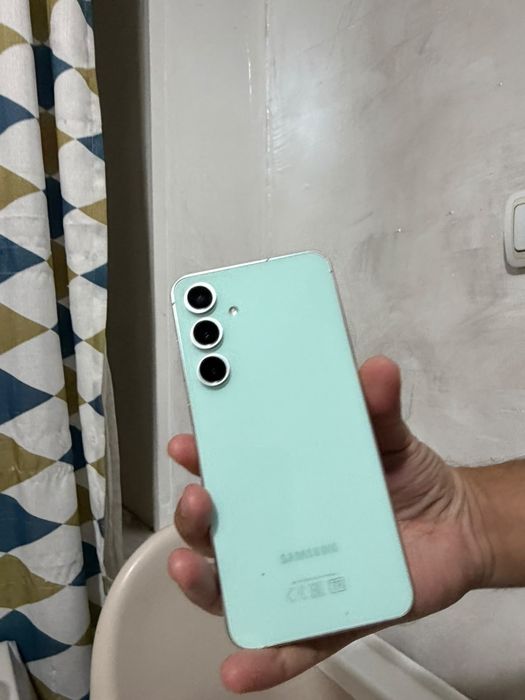 Samsung S24 FE (ОЙМЕН)