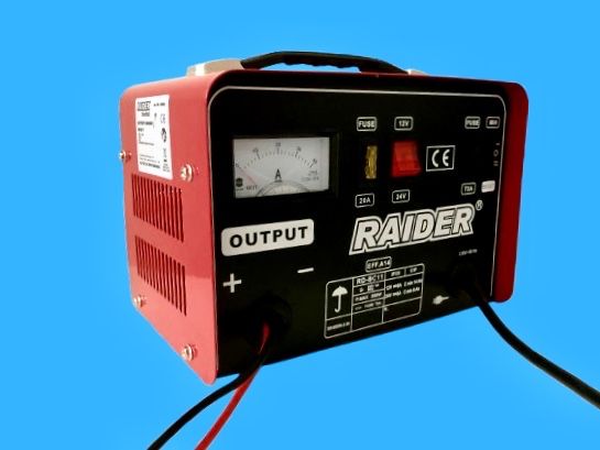 Топ Цена - 29.99€. Ново Зарядно за акумулатор RAIDER  RD-BC11 / 3.5 A, 25-135 Ah