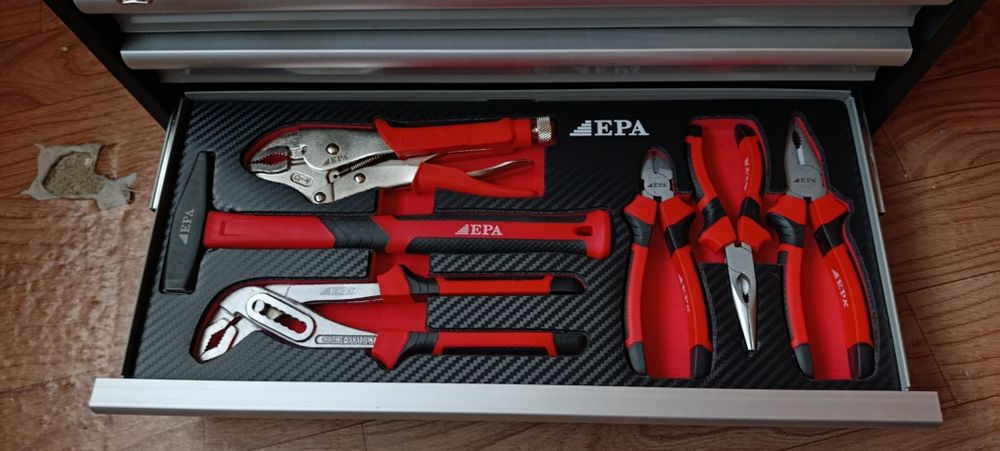 Продам новый инструмент