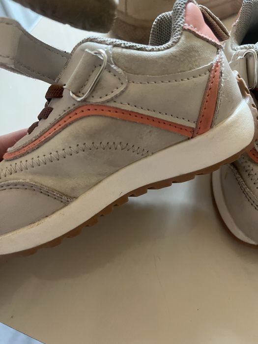 Кроссовки детские