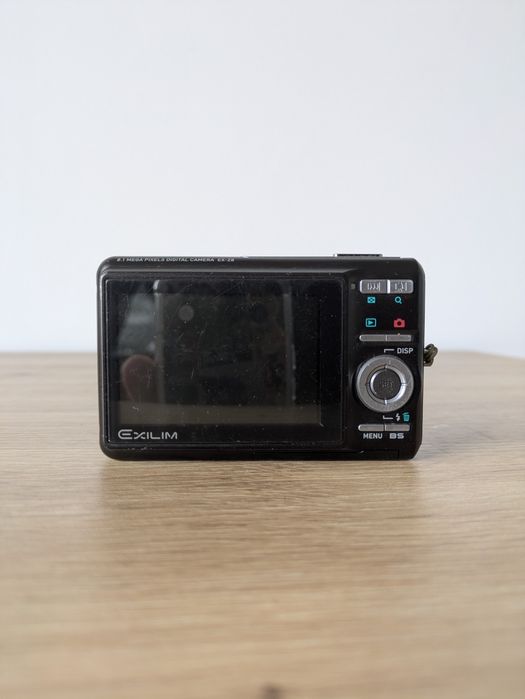 Casio EXLIM Z8 - РЕТРО СНИМКИ Дигитален Фотоапарат В Отлично Състояние