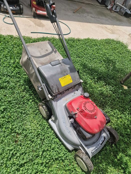 Masina de tuns iarba pe benzina HONDA GCV160 5CP cu Tractiune + COS