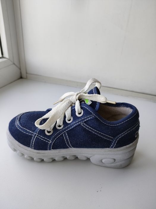 Детская обувка, кросовки и туфли