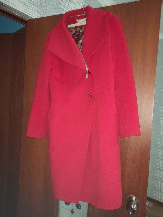 Пальто женская черная