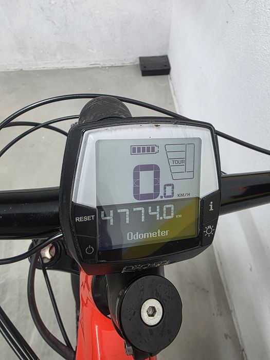 Bicicleta electrica full suspensie