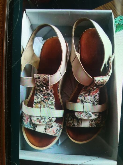 Bluza de primavara cu sandale