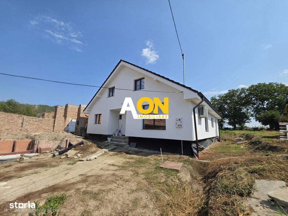 Casă 4 Camere, 2 Bai, 900mp Teren