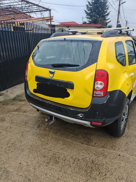 Vând Dacia Duster