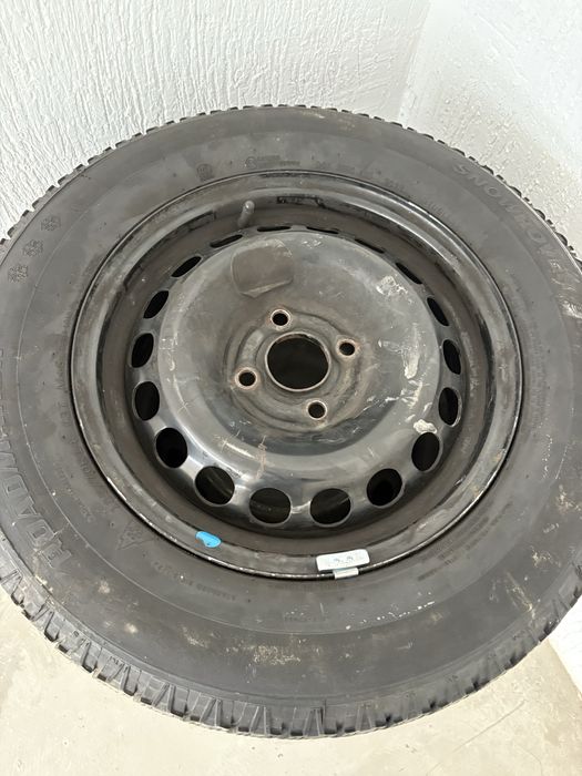 Зимний с дисками 185/70/14