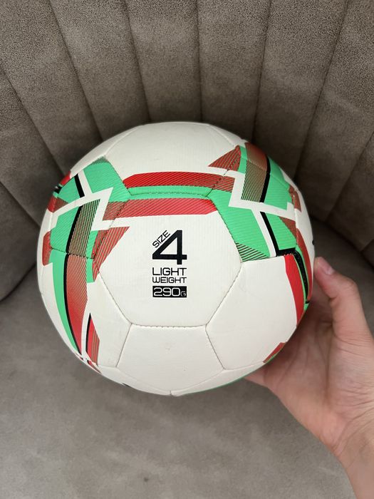 Футбольный мяч Demix