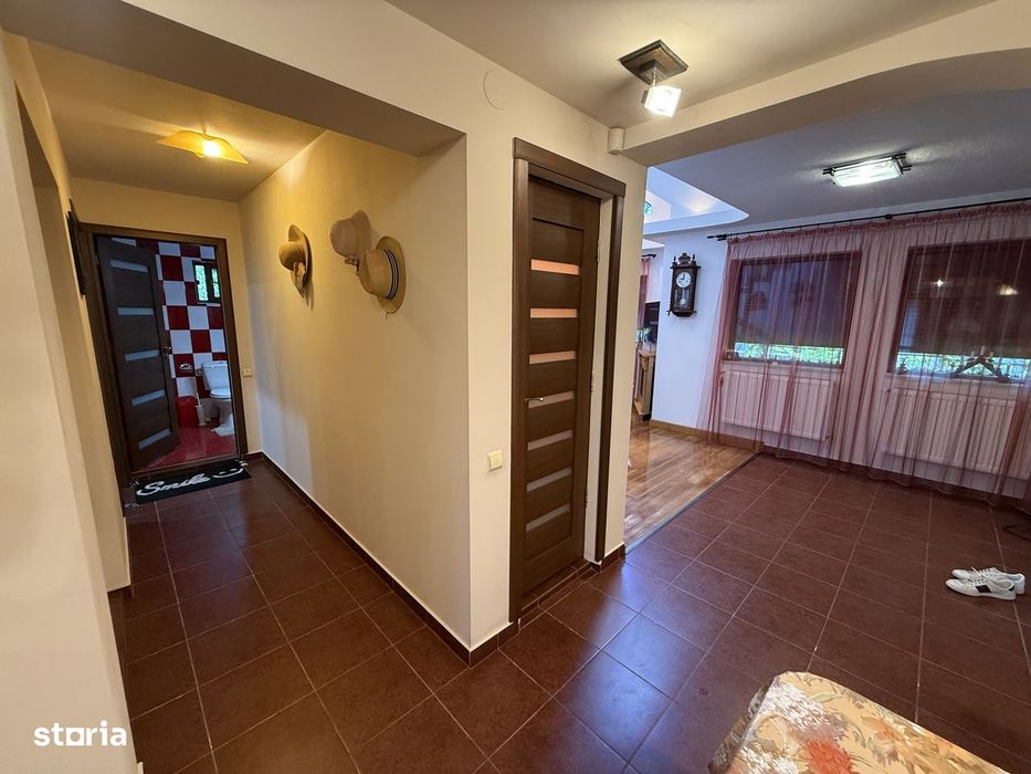 Casă P+1, 160 mp, teren 1.700 mp, complet mobilată, foișor și garaj