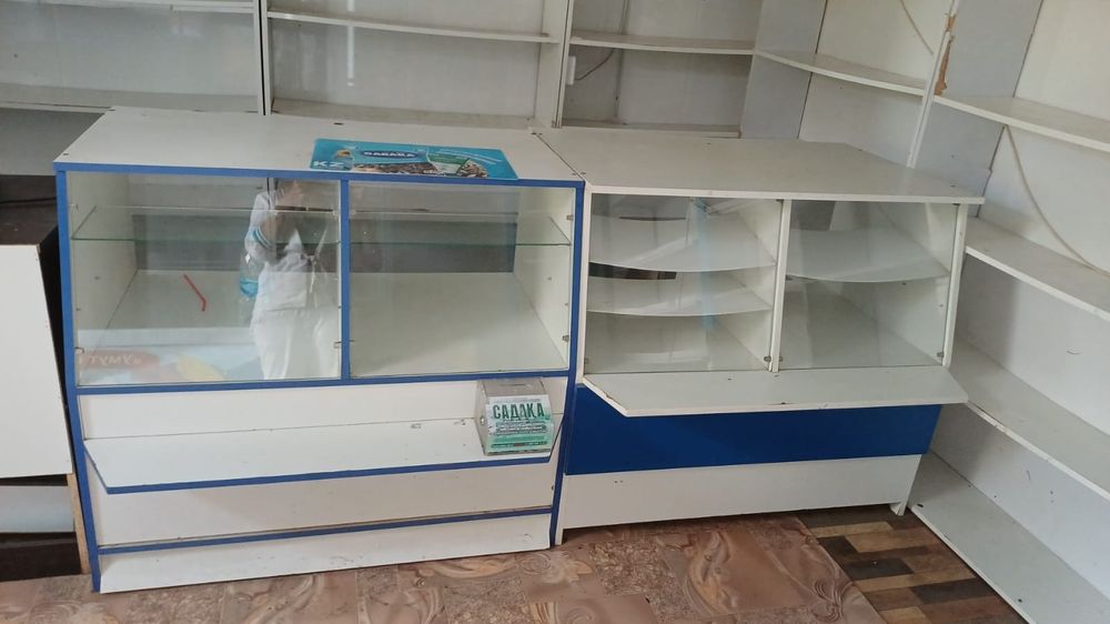 Продам полочки для магазина