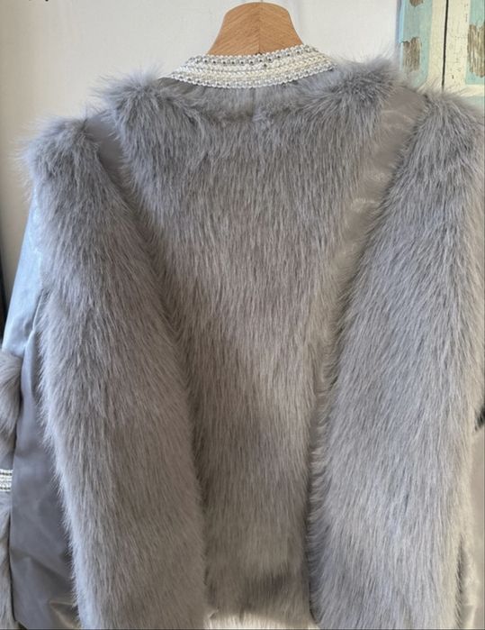 Jacheta blanita  gri noua S-M