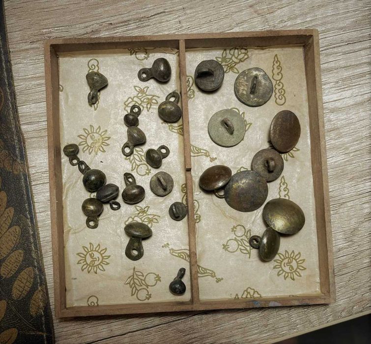 Латунные и бронзовые пуговицы 19го века