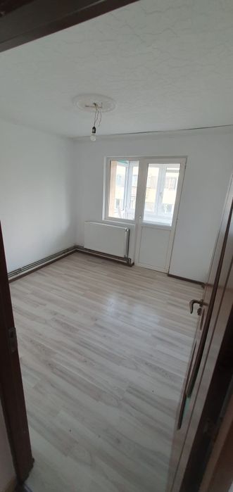 Apartament 2 camere proprietar  renovat centrală proprie bloc reabilitat aleea imasului sector 5