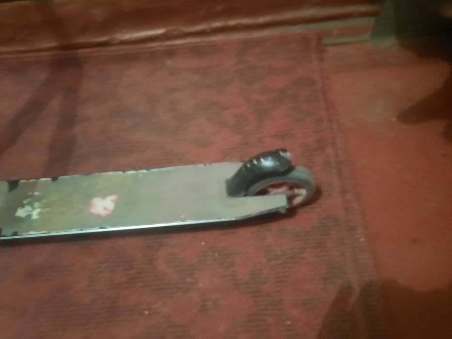 Самокат трюковой красный