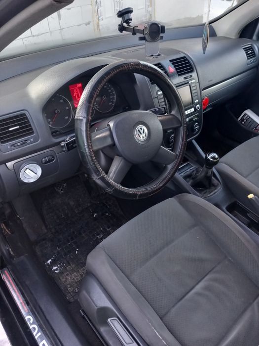 De vanzare golf 5