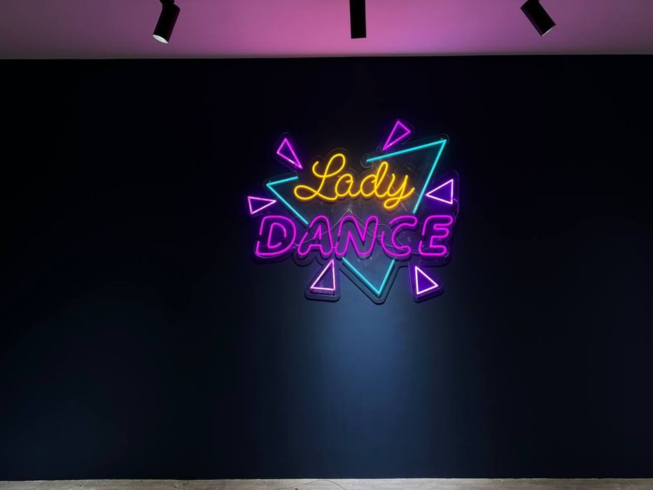 Неоновые вывески - Неон - Реклама (быстро и качественно!)