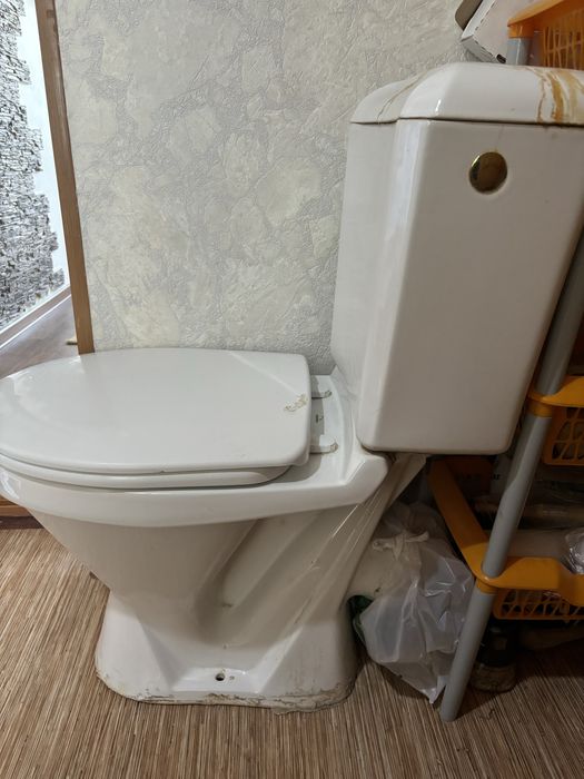Продам б/у унитаз