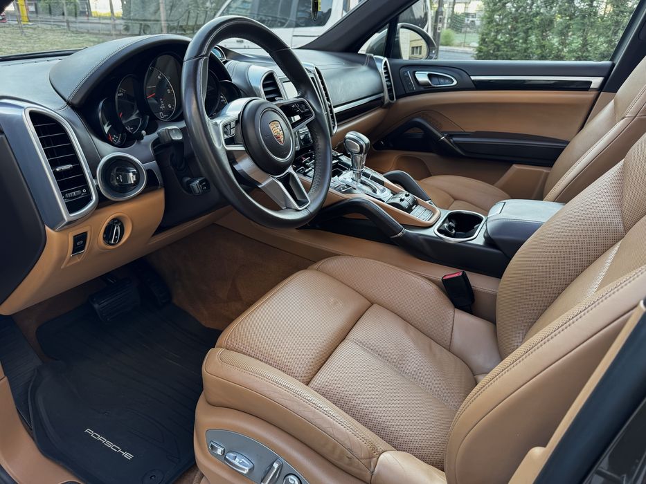 Porsche Cayenne ,suspensie,chrono,soft close !