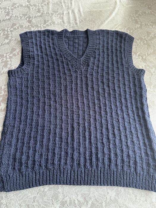 Продам мужские костюмы