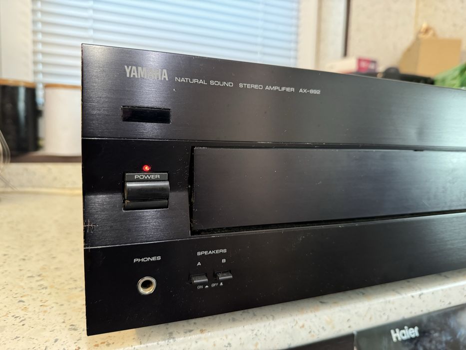 Yamaha AX-892 Мощен стерео усилвател
