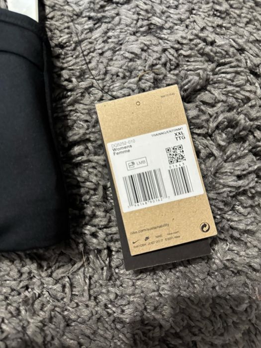 Bustiera Nike Pro noua cu eticheta