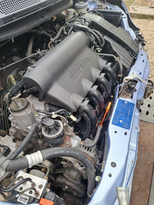 Продавам Хонда джаз на части