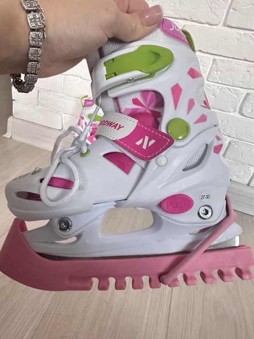 Продам детские коньки