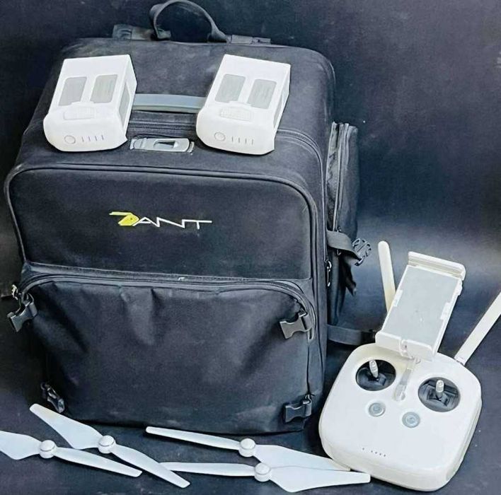 Дрон DJI Phantom 4